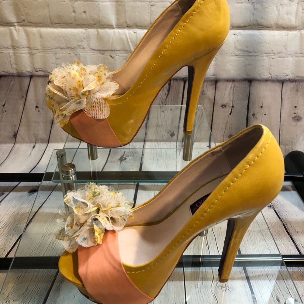 Mojo Moxy Poppy Open-Toe Vintage Platform - see picture for details